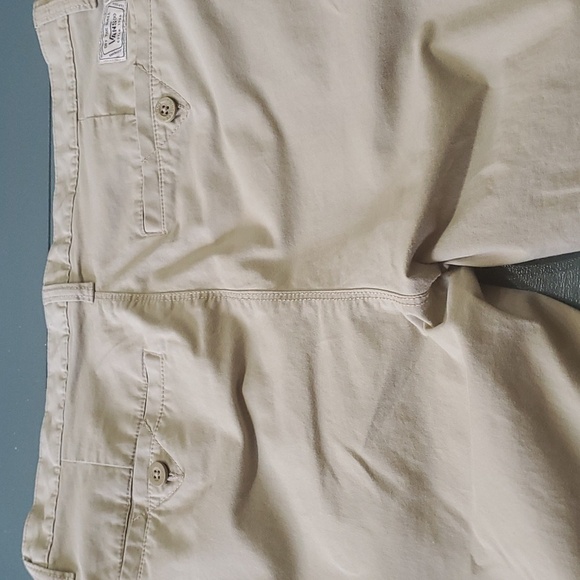 Vans, men's off the wall khaki pants. Straight leg. Size 32. Four pockets. Nice - Picture 4 of 12